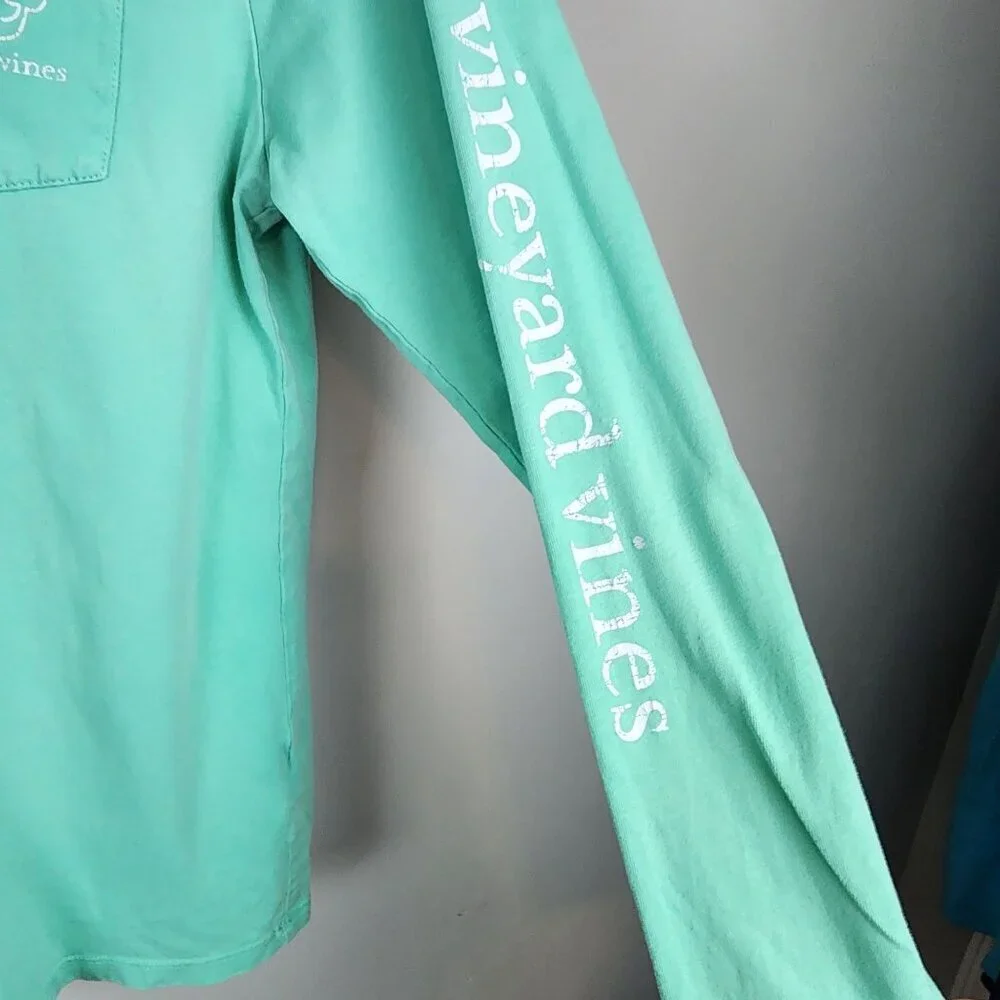 Vineyard Vines long sleeve shirt top sz XL / 18 boy girl whale logo